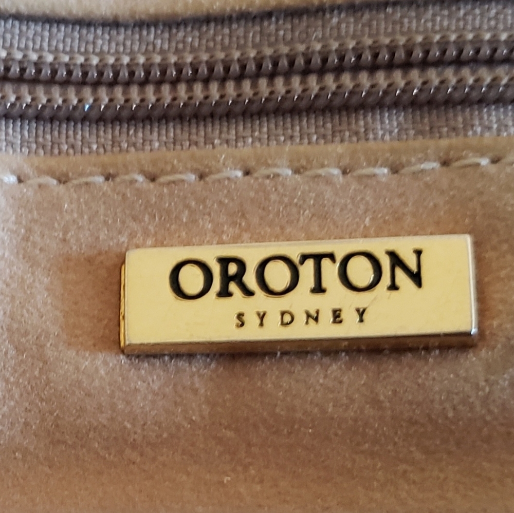 Oroton Handbag - Picture 2 of 6
